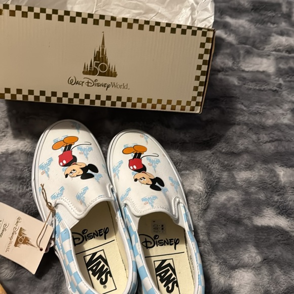 NWT Vans x Walt Disney World Slip On Shoes Mickey Mouse Castle 50th Anniversary - Picture 5 of 6